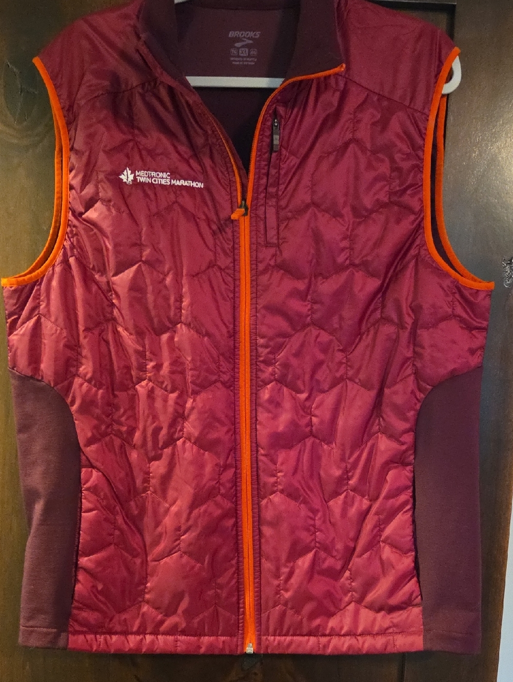 Brooks Maroon and Orange Quilted Running Vest Twin Cities Marathon